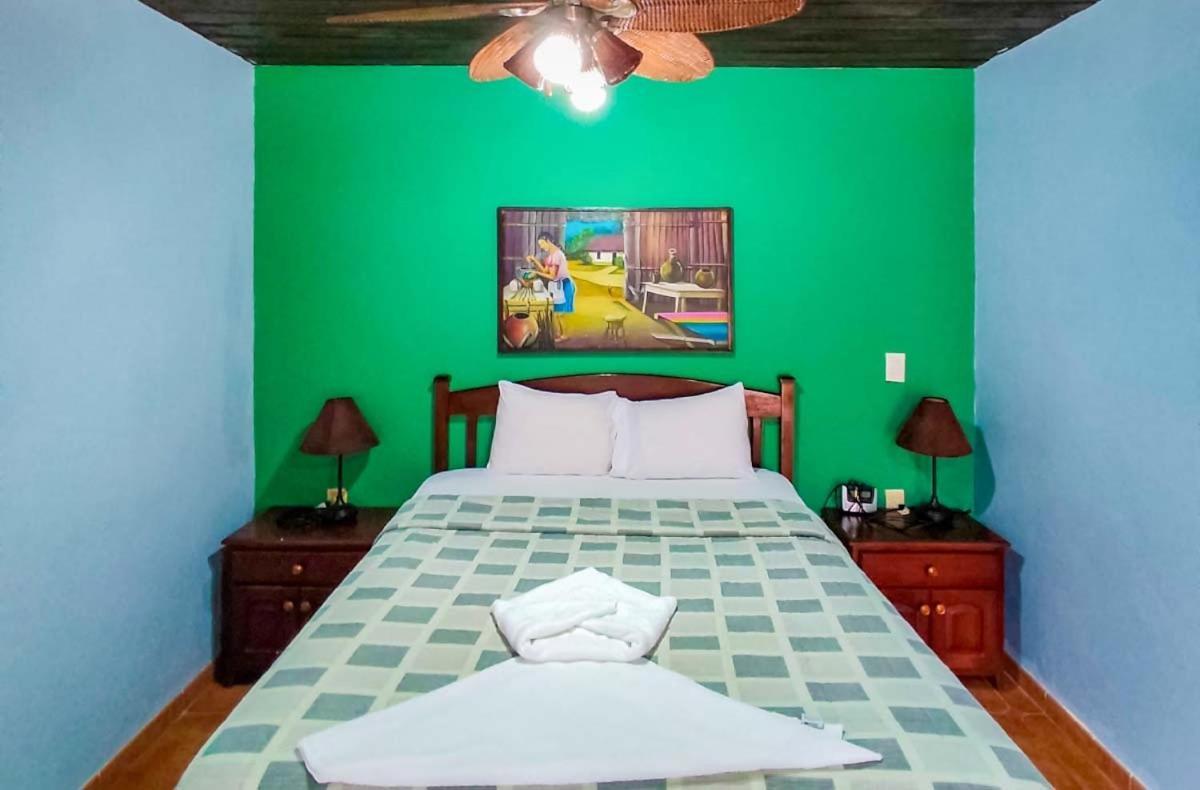 Hotel Casa Canada South End Bagian luar foto